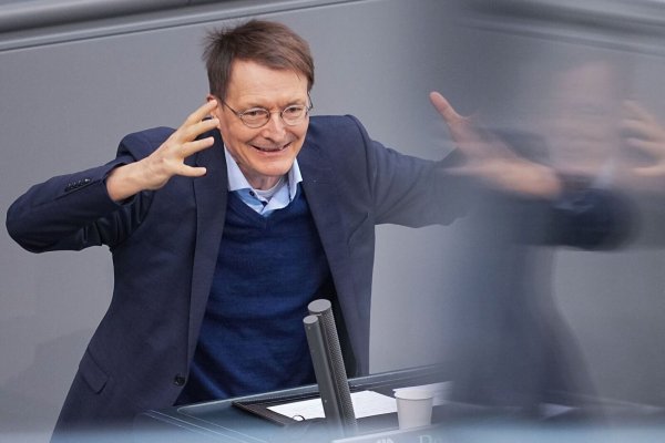 - © Michael Kappeler/dpa