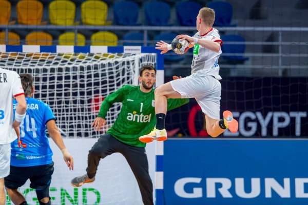 Auftakt-Kantersieg - © Foto: Sascha Klahn/dpa