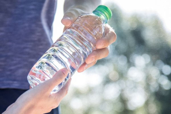 Wasserflasche - © Foto: Christin Klose/dpa-tmn