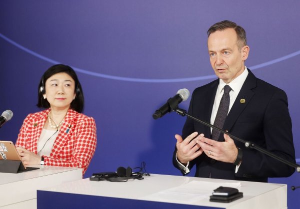 - © Oliver Berg/dpa