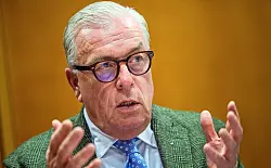 Pr&auml;sident der Bundes&auml;rztekammer und Allgemeinmediziner: Klaus Reinhardt arbeitet neben seiner T&auml;tigkeit in der Spitzenorganisation der &auml;rztlichen Selbstverwaltung weiter in seiner Hausarztpraxis in Bielefeld. - &copy; Gregor Fischer/dpa