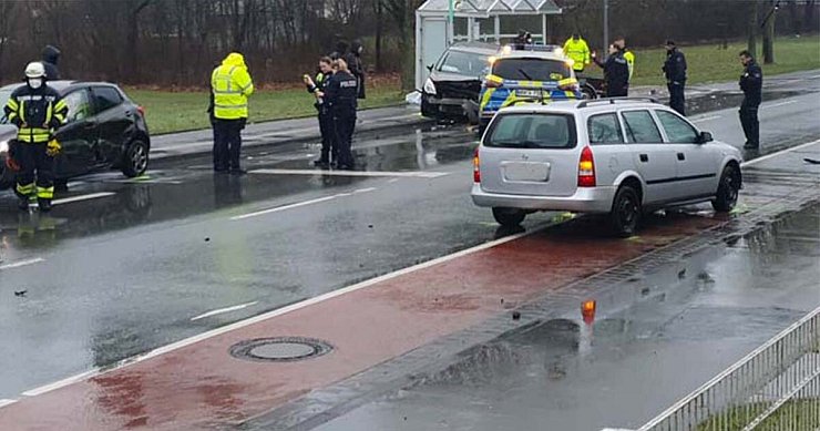 Ein Streifenwagen war an diesem Unfall beteiligt. - © Polizei