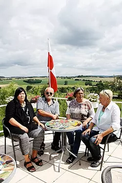 Lis Ivalu, Søren Mikkelsen, Dorthe Köhler und die künftige Cafébetreiberin Christiane Kämper (von links). - © Foto: Köhring