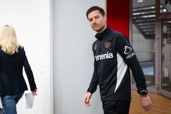 Wer wird in Leverkusen Nachfolger von Xabi Alonso? - © Marius Becker/dpa
