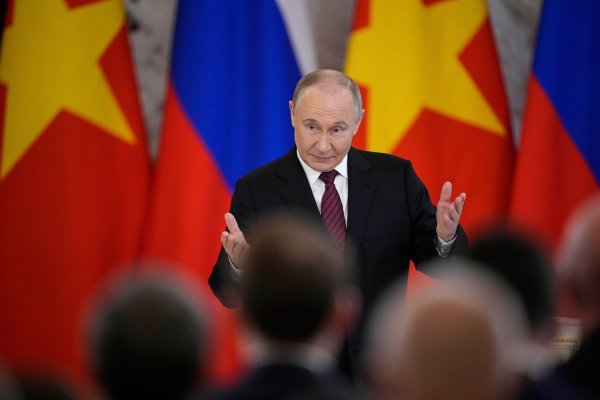 Putin hatte Mitte der Woche eine dreitägige Waffenruhe angekündigt. - © Pavel Bednyakov/AP/dpa