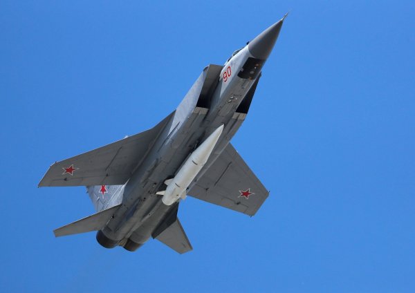 Nach estnischen Angaben waren die russischen Kampfflugzeuge im Luftraum des baltischen EU- und Nato-Landes. (Archivbild) - © Pavel Golovkin/AP/dpa