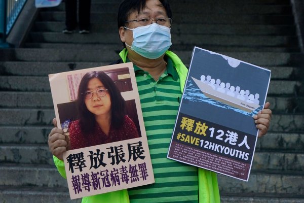 Zhang Zhan hatte bereits eine Haftstrafe wegen desselben Vorwurfs abgesessen. (Archivbild) - © Kin Cheung/AP/dpa
