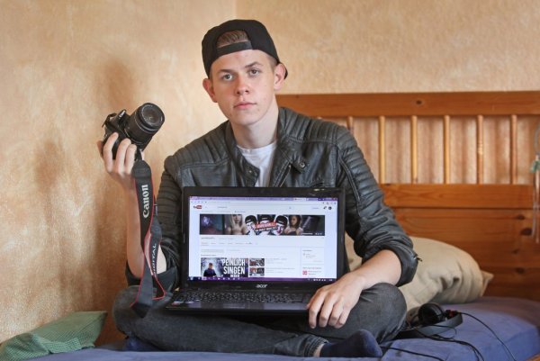 Hat seine eigene Youtube-Seite: Der FGH-Schüler Jamie Birrell dreht
gerne Videos, mit denen er irritieren, provozieren und unterhalten will.
Wegen eines dieser Videos stand die Polizei vor seiner Tür. - © Frank-Michael Kiel-Steinkamp