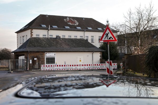 Das ehemalige Bundeswehr-Facharztzentrum an der Heldmanstraße soll zu einem Verwaltungsstandort umgebaut werden. In direkter Nachbarschaft befindet sich das Neubaugebiet „Werreterrassen". - © Bernhard Preuß