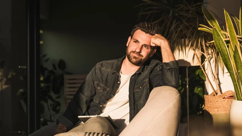 Nach einer Kr&auml;nkung verfallen wir oft in die Passivit&auml;t. Wichtig ist aber, das Erlebte hinter sich zu lassen und den Blick wieder nach vorn zu richten. - &copy; Uwe Umst&auml;tter/Westend61/dpa-tmn