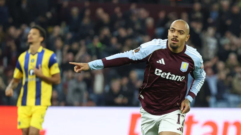 Der Ex-Dortmunder Donyell Malen traf f&uuml;r Aston Villa am Donnerstag doppelt. (Archivbild) - &copy; Darren Staples/AP/dpa