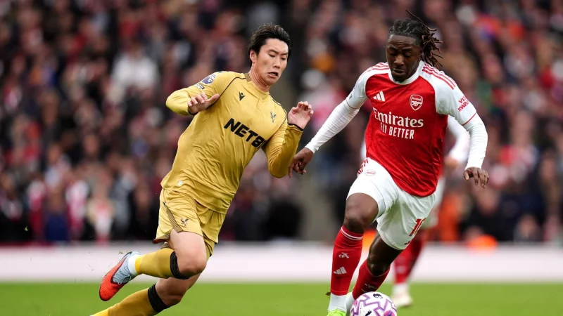 Der frühere Crystal-Palace-Profi Eberechi Eze (r.) erzielte das Siegtor für Arsenal. - © John Walton/PA Wire/dpa