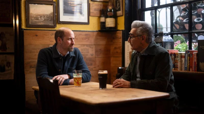 Prinz William ist der ber&uuml;hmteste von mehreren Starg&auml;sten in der dritten Staffel von &laquo;Urlaub wider Willen mit Eugene Levy&raquo;. - &copy; -/Apple TV+/dpa