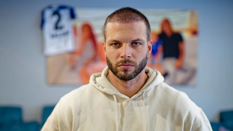 Dennis Diekmeier ist sehr stolz auf seine schwer erkrankte Tochter. (Archivbild) - &copy; Uwe Anspach/dpa