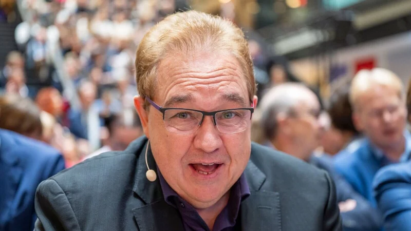 Nach Ansicht von Komiker Oliver Kalkofe braucht die Welt keine weiteren Influencer. (Archivbild) - &copy; Peter Kneffel/dpa