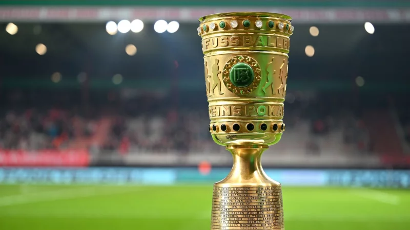 Das Objekt der Begierde im DFB-Pokal - © Soeren Stache/dpa