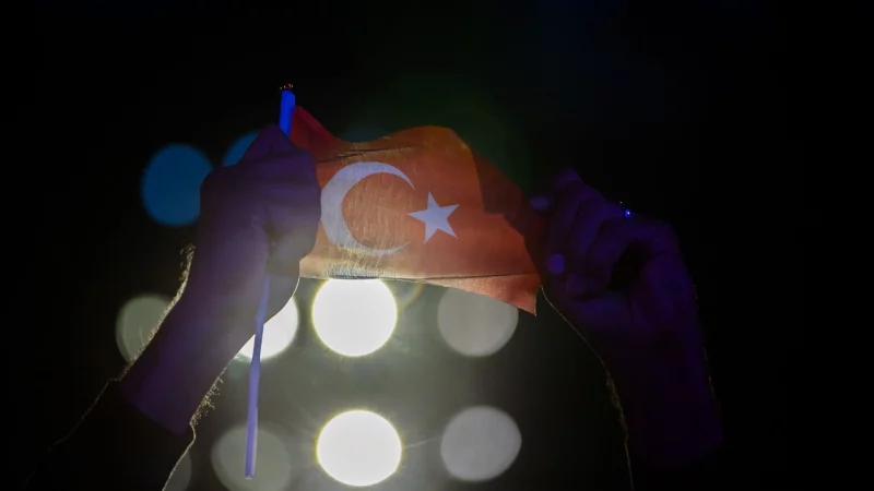 Wettskandal im t&uuml;rkischen Fussball - Hunderte Schiedsrichter sollen Wetten abgeschlossen haben. (Archivbild) - &copy; Christoph Soeder/dpa