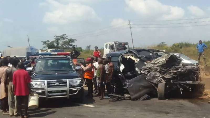 Die Unfallstelle des Ungl&uuml;cks, bei dem zwei Freunde von Boxstar Anthony Joshua ums Leben kamen. - &copy; Uncredited/Federal Road Safety Corps/AP/dpa