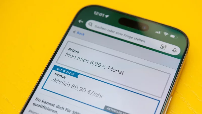 Amazon erhöhte 2022 die Prime-Abo-Preise ohne Zustimmung der Kunden. Wie kann man das Geld zurückfordern? - © Nico Tapia/dpa-tmn