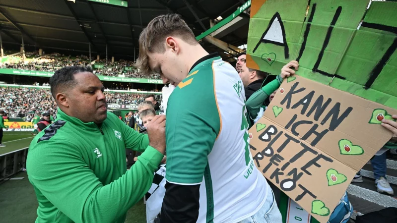 Fan-Liebling in Bremen: Der Brasilianer Ailton beim Abschiedsspiel von Diego. (Archivbild) - &copy; Carmen Jaspersen/dpa