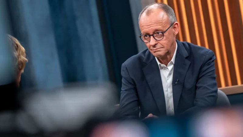 Friedrich Merz &auml;u&szlig;ert sich zum Videobeweis - &copy; Thomas Ernst/NDR/ARD/dpa