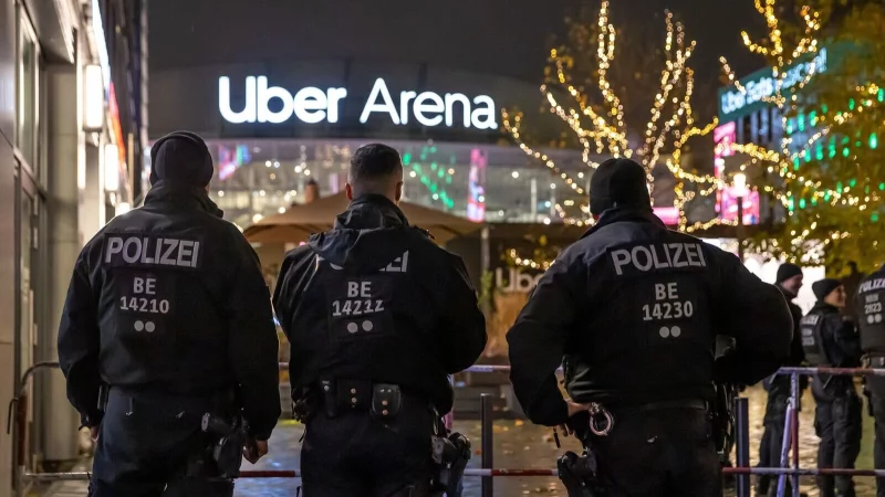 Nach dem Maccabi-Spiel der Basketballer bei Alba Berlin zog die Polizei eine positive Bilanz. (Archivbild) - © Andreas Gora/dpa