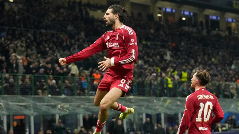 Dominik Szoboszlai sorgte mit seinem Tor für Jubel bei Liverpool - © Luca Bruno/AP/dpa