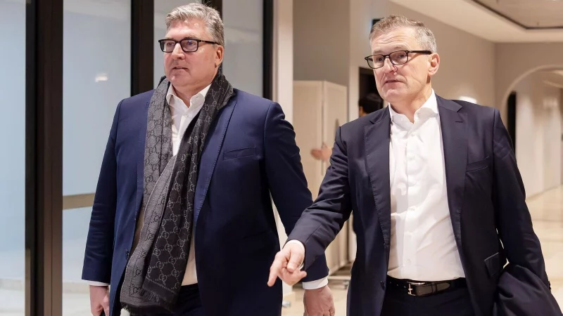 Enttäuscht vom DFB: Hellmann und Dreesen. - © Jürgen Kessler/dpa