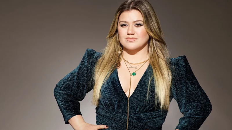 US-S&auml;ngerin Kelly Clarkson hat w&auml;hrend eines Auftritts ihren Fans von einem &uuml;bergriffigen Vorschlag eines Managers berichtet. - &copy; Chris Haston/NBC/dpa
