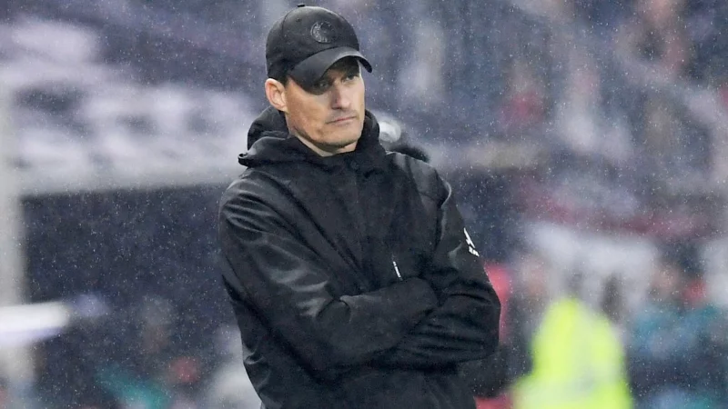 Alexander Blessin kassierte mit dem FC St. Pauli die sechste Bundesliga-Niederlage nacheinander. - &copy; Daniel Bockwoldt/dpa