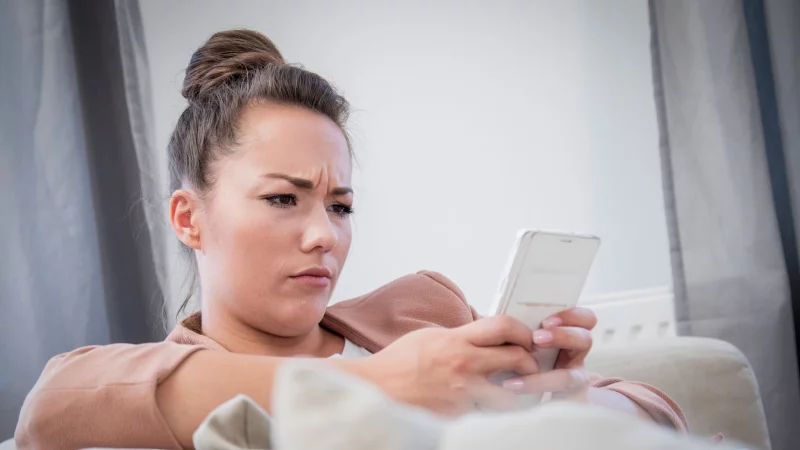 Top-Bezahlung zu tollen Konditionen? Kriminelle nutzen Karriereportale und Messenger, um an pers&ouml;nliche Daten zu gelangen. - &copy; Christin Klose/dpa-tmn