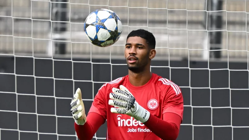 Kauã Santos muss sich vorerst mit der Rolle als Nummer zwei zufriedengeben. - © Arne Dedert/dpa