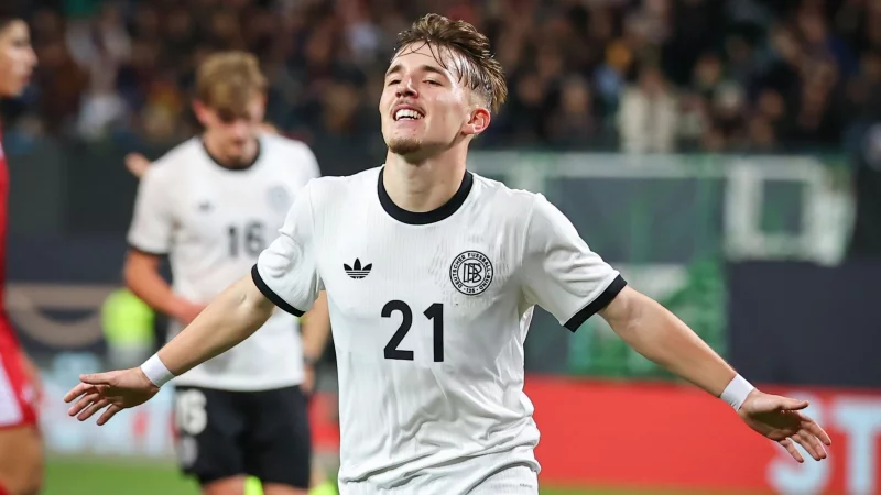 Bayern-Profi Lennart Karl &uuml;berzeugte zuletzt auch bei der U21. (Archivfoto) - &copy; Daniel Karmann/dpa