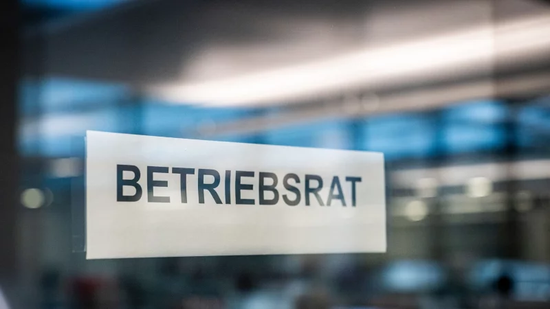 Der Betriebsrat vertritt die Interessen der Arbeitnehmer. - &copy; Nico Tapia/dpa-tmn
