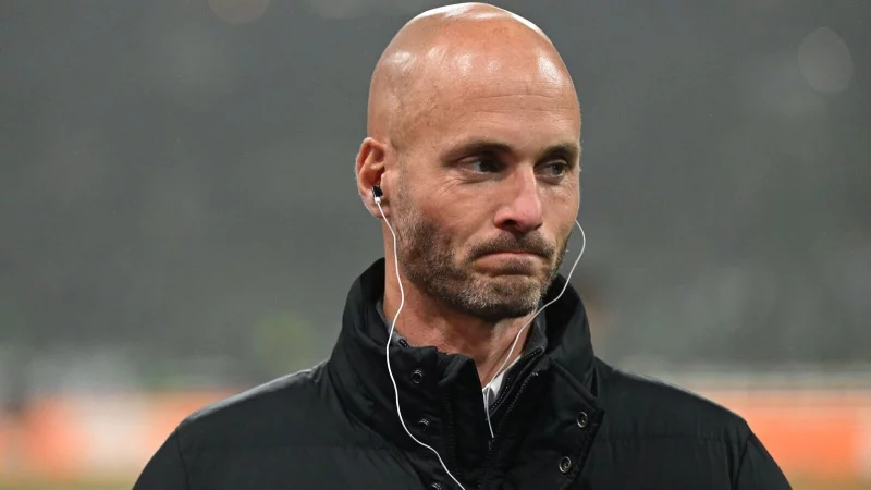 Nicht mehr Trainer in Wolfsburg: Der Niederl&auml;nder Paul Simonis. - &copy; Carmen Jaspersen/dpa