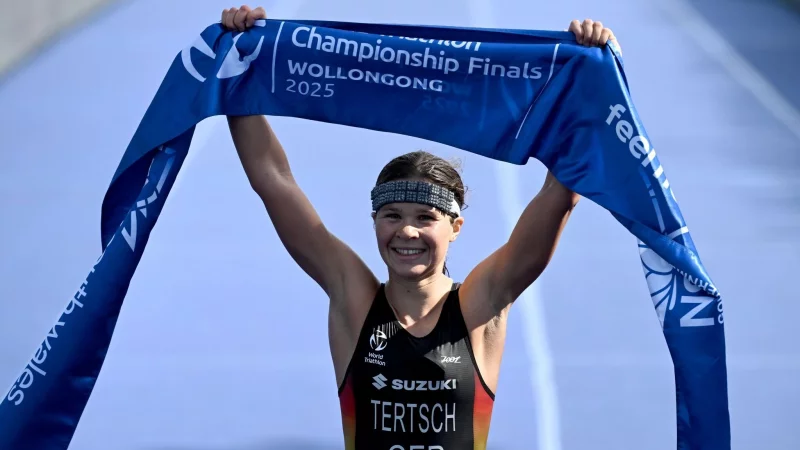 Erste deutsche Triathlon-Weltmeisterin über die olympische Distanz: Lisa Tertsch - © Dean Lewins/AAP/dpa