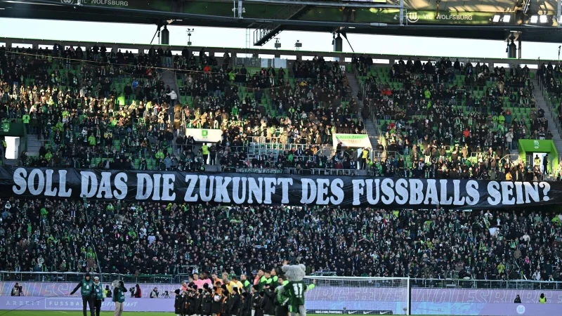 Die organisierten Fans wehren sich gegen geplante Ma&szlig;nahmen durch die Politik. - &copy; Swen Pf&ouml;rtner/dpa