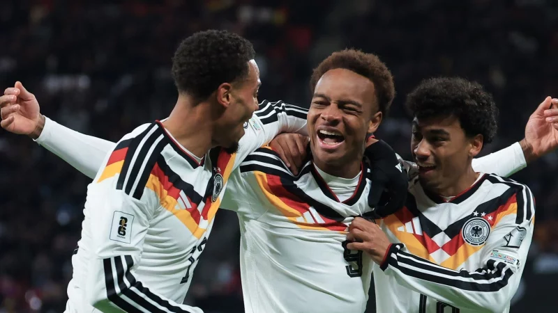 Die Deutsche Nationalmannschaft qualifiziert sich für die WM: Der 6:0-Sieg gegen die Slowakei sicherte Deutschland den Platz bei der Fußball-Weltmeisterschaft. - © Jan Woitas/dpa