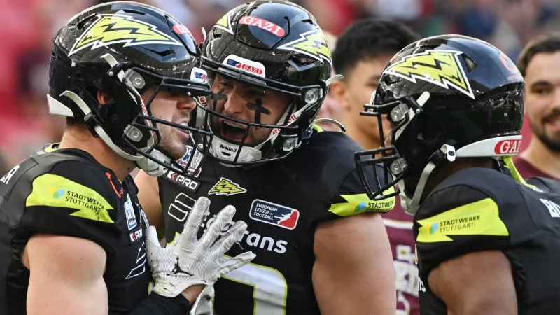 Vor dem Aus: Das Football-Team von ELF-Titeltr&auml;ger Stuttgart Surge. (Archivbild) - &copy; Marijan Murat/dpa
