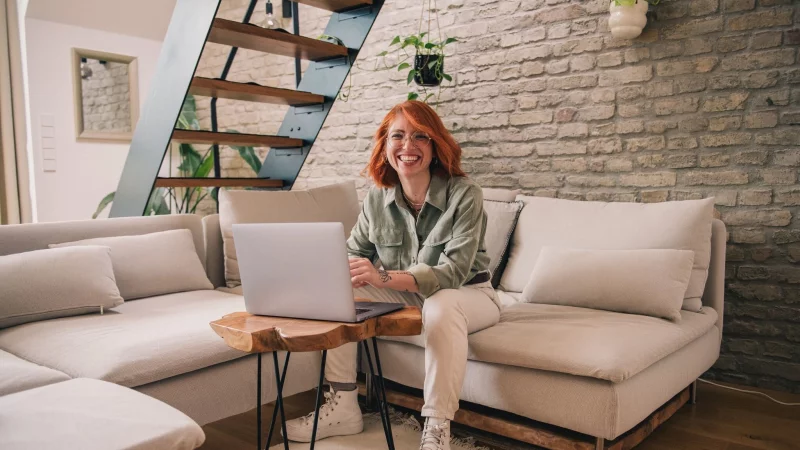 Flexible Studienformate gewinnen an Bedeutung: Immer mehr Menschen entscheiden sich f&uuml;r Teilzeit-, berufsbegleitende oder Fernstudieng&auml;nge. - &copy; Zacharie Scheurer/dpa-tmn