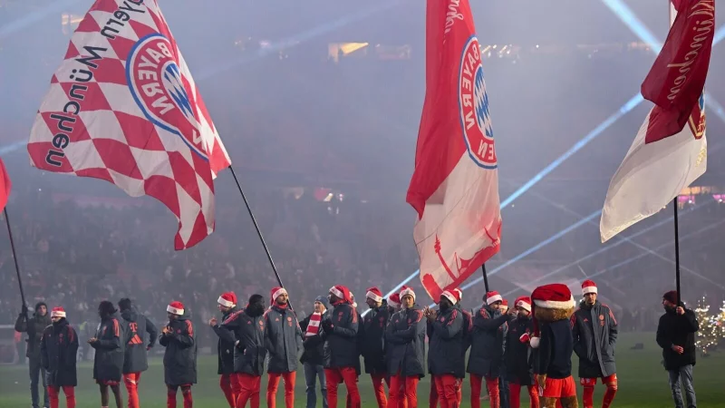 Nicht als Sieger zur Weihnachtsfeier im Stadion: Die Stars des FC Bayern. - &copy; Sven Hoppe/dpa