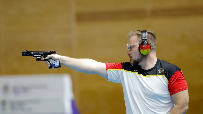 Oliver Geis aus Deutschland holt mit dem Team WM-Gold mit der Schnellfeuerpistole. - &copy; Ahmed Gomaa/XinHua/dpa