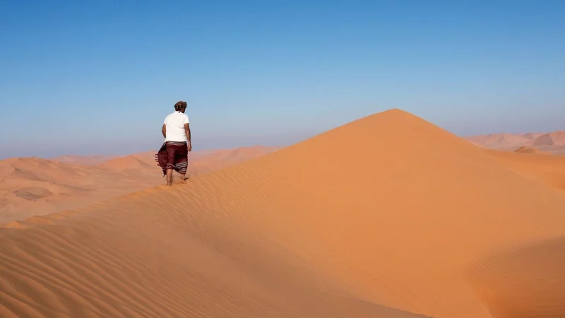 Sand, so weit das Auge reicht - das ist das Markenzeichen der Rub al-Chali. - © Andreas Drouve/dpa-tmn