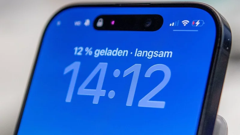 &laquo;Slow Charger&raquo;: Wie schnell ein iPhone aufl&auml;dt, h&auml;ngt von der Wattleistung des Ladeger&auml;ts ab. - &copy; Nico Tapia/dpa-tmn
