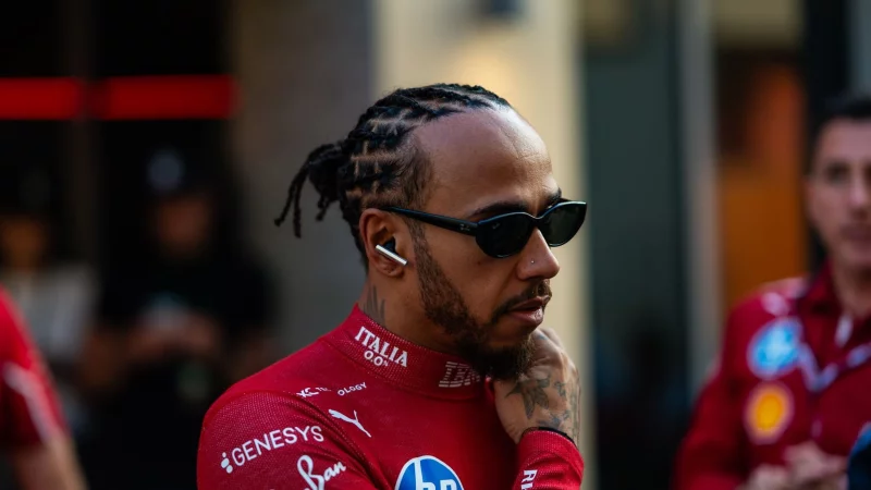 Lewis Hamilton erlebte ein desaströses Premierenjahr bei Ferrari. - © Luca Martini/SOPA Images via ZUMA Press Wire/dpa