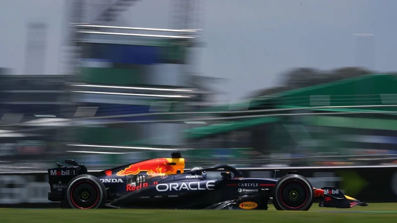 Weltmeister Max Verstappen kam auf dem Kurs in Interlagos nicht zurecht. - &copy; Andre Penner/AP/dpa