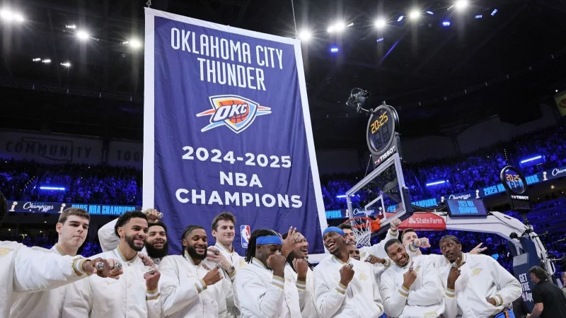 Erstmals in der Geschichte der Oklahoma City Thunder gab es eine Meister-Zeremonie. - &copy; Nate Billings/AP/dpa