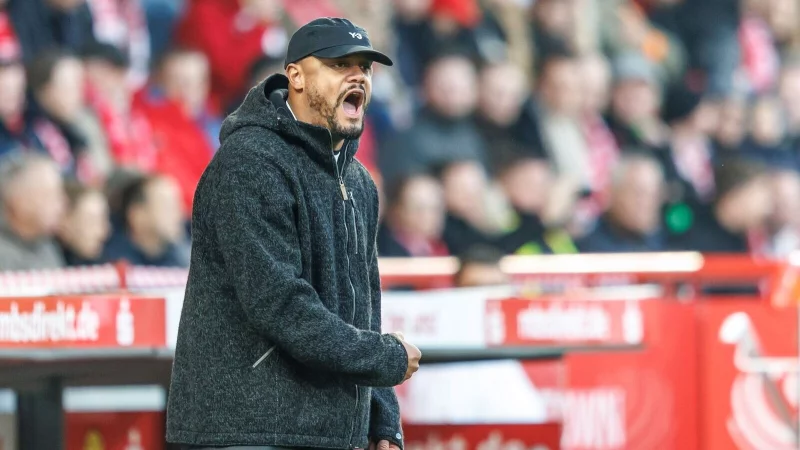 Im Kampf um Bundesliga-Punkte konnte Vincent Kompany erst ganz spät das Münchner 2:2 bejubeln. - © Andreas Gora/dpa