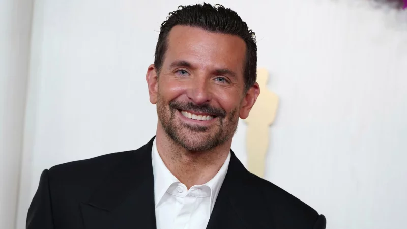 Bradley Cooper m&ouml;chte gerne mit &laquo;Barbie&raquo;-Star Margot Robbie drehen. (Archivbild) - &copy; Jordan Strauss/Invision via AP/dpa