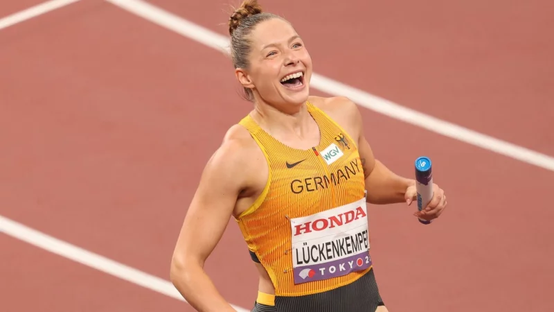 Gina L&uuml;ckenkemper hat auch privat Grund zum Strahlen: Die Sprinterin und ihr langj&auml;hriger Partner haben sich verlobt. - &copy; Oliver Weiken/dpa